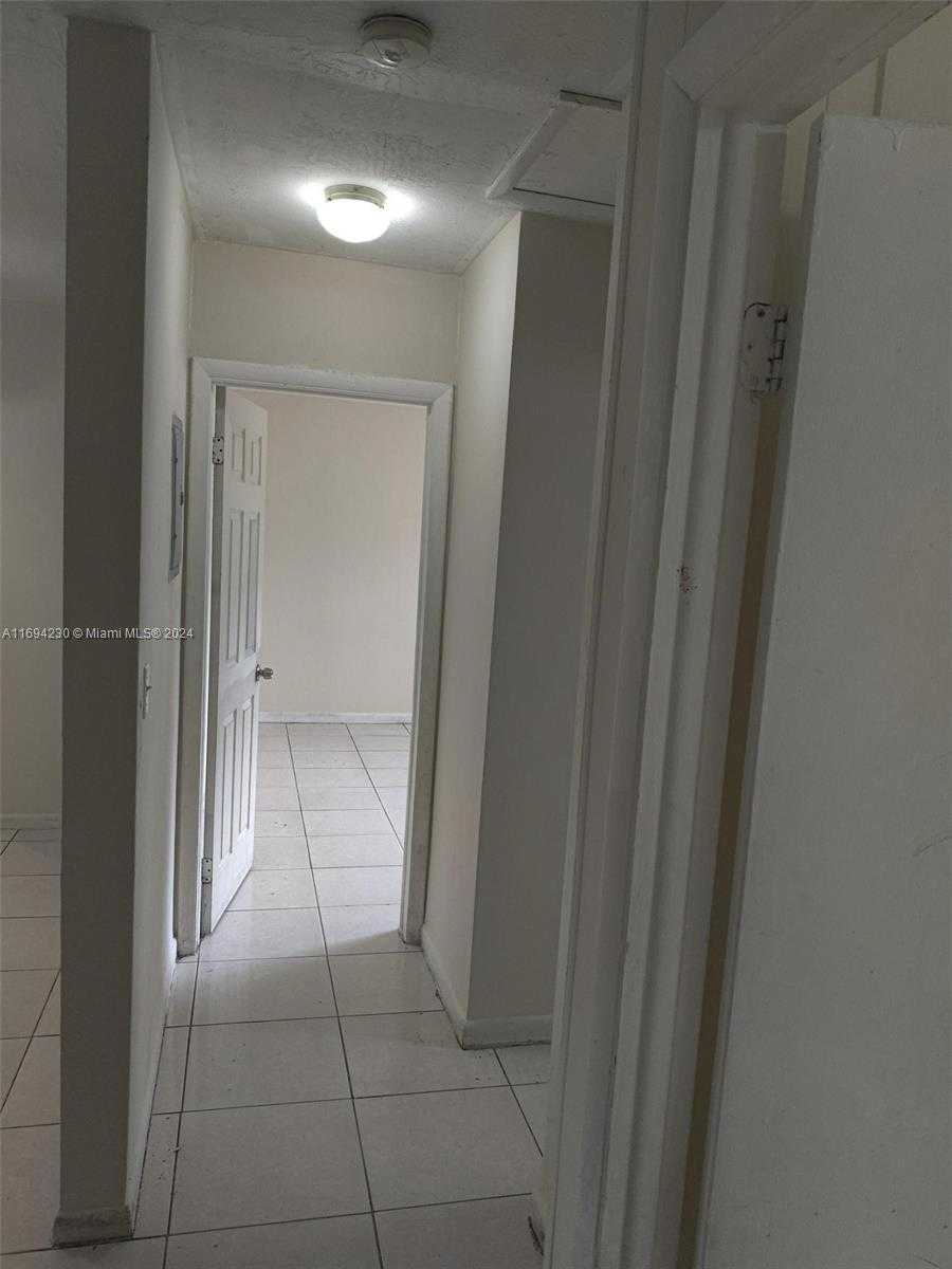 Small Image of 844 SOUTH WEST 10TH ST #3, Hallandale Beach Number 9