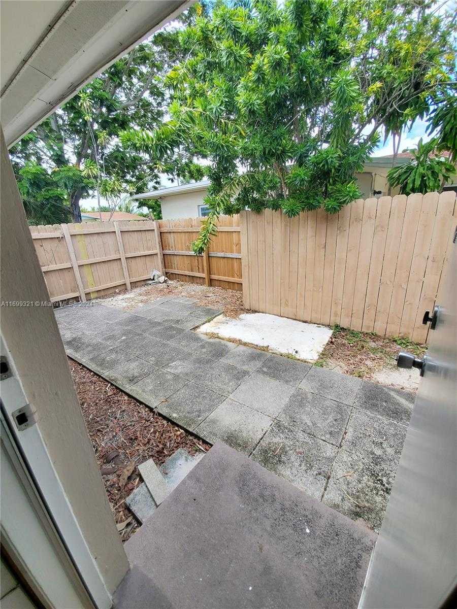 Small Image of 1026 NORTH EAST 9TH AVE, Fort Lauderdale Number 8