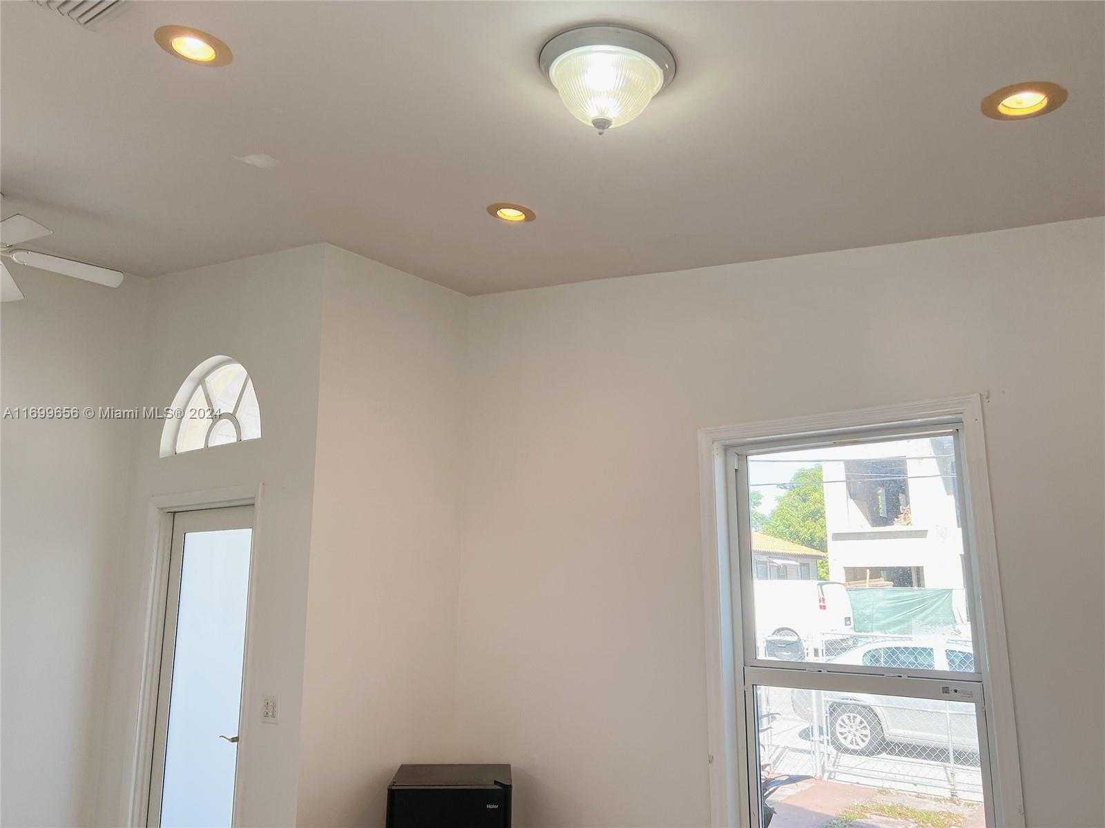 Small Image of 1428 SOUTH WEST 20TH ST, Miami Number 10