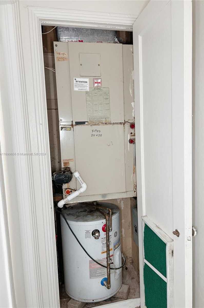 Small Image of 1428 SOUTH WEST 20TH ST, Miami Number 21