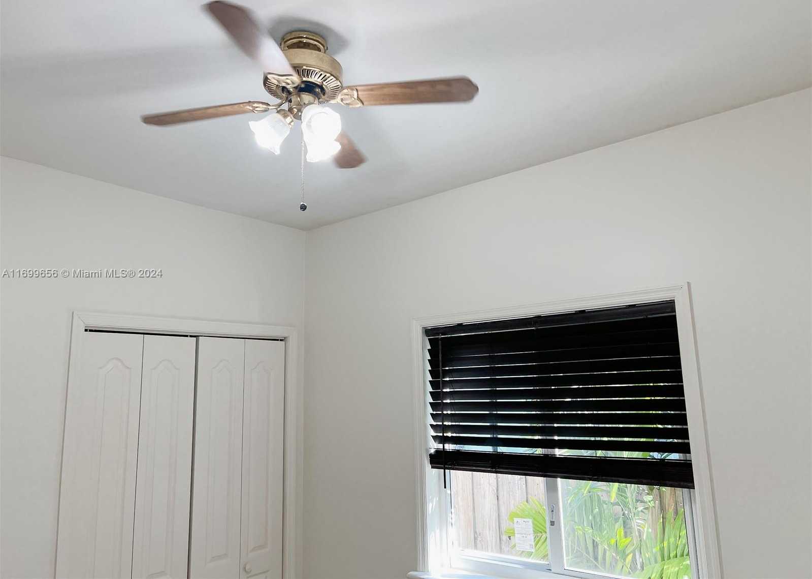 Small Image of 1428 SOUTH WEST 20TH ST, Miami Number 33