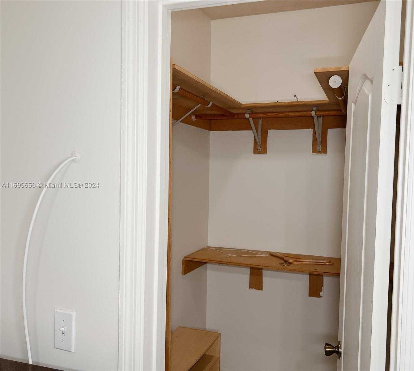 Small Image of 1428 SOUTH WEST 20TH ST, Miami Number 43