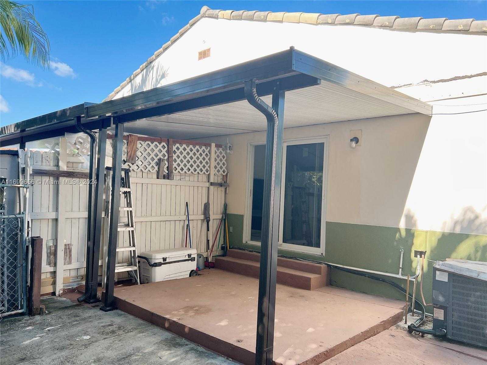 Small Image of 1428 SOUTH WEST 20TH ST, Miami Number 47