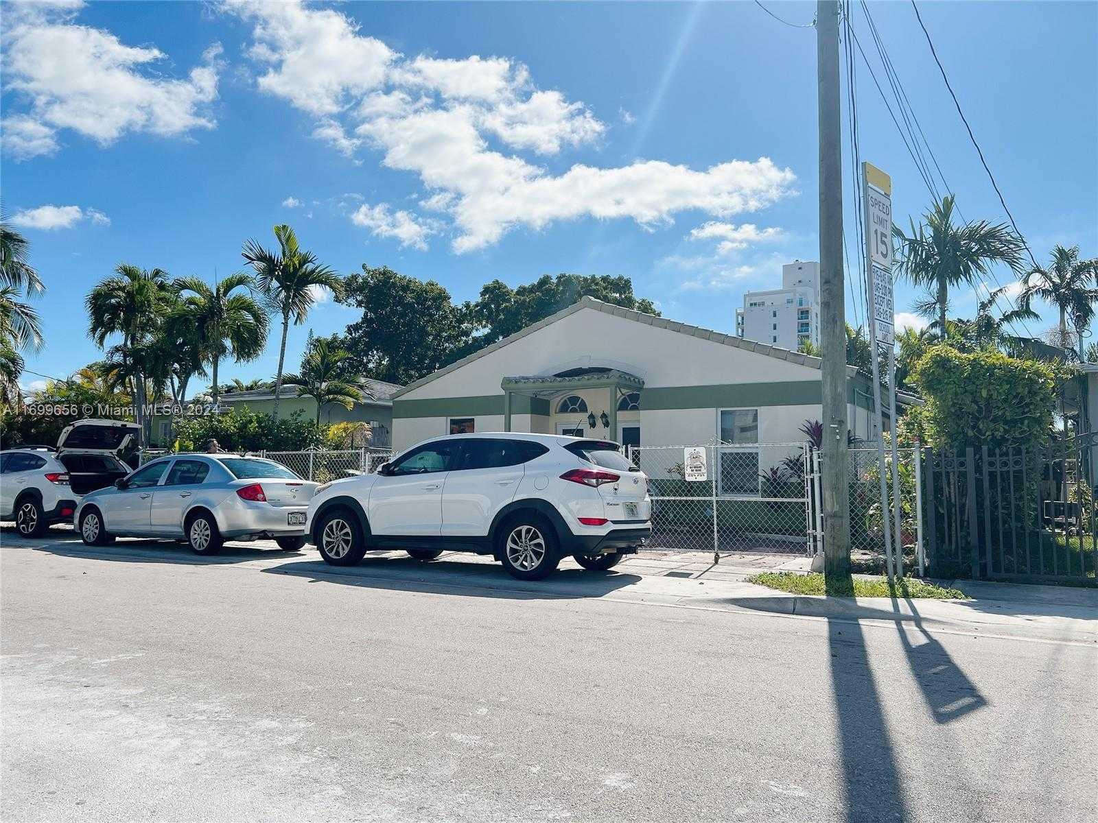 Small Image of 1428 SOUTH WEST 20TH ST, Miami Number 5