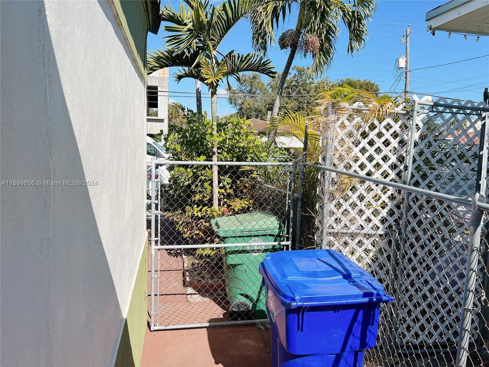 Small Image of 1428 SOUTH WEST 20TH ST, Miami Number 50