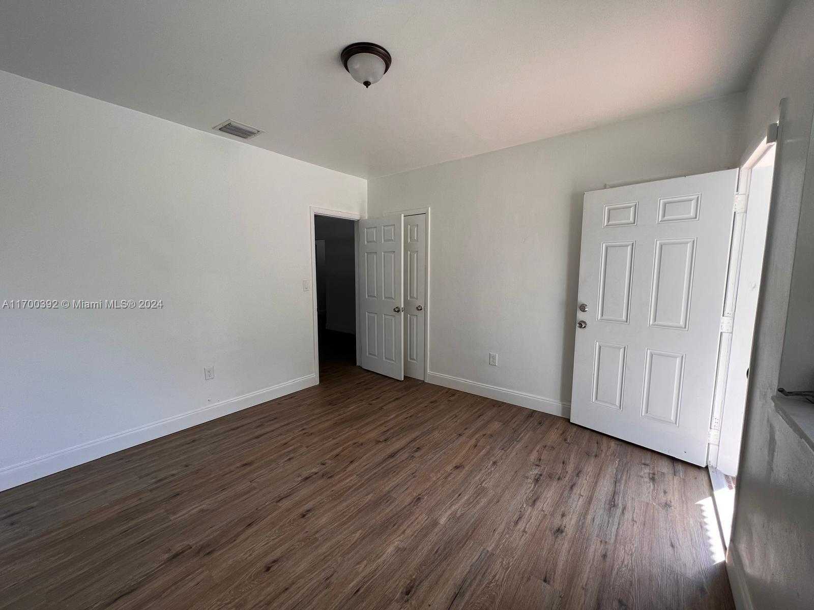 Small Image of 890 NORTH WEST 55TH ST, Miami Number 18