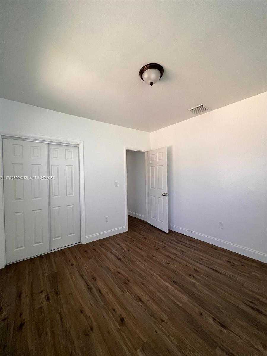 Small Image of 890 NORTH WEST 55TH ST, Miami Number 32