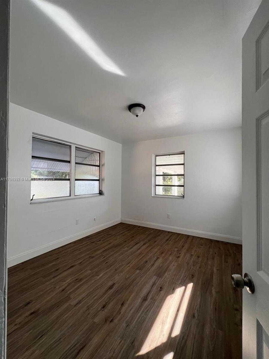Small Image of 890 NORTH WEST 55TH ST, Miami Number 36