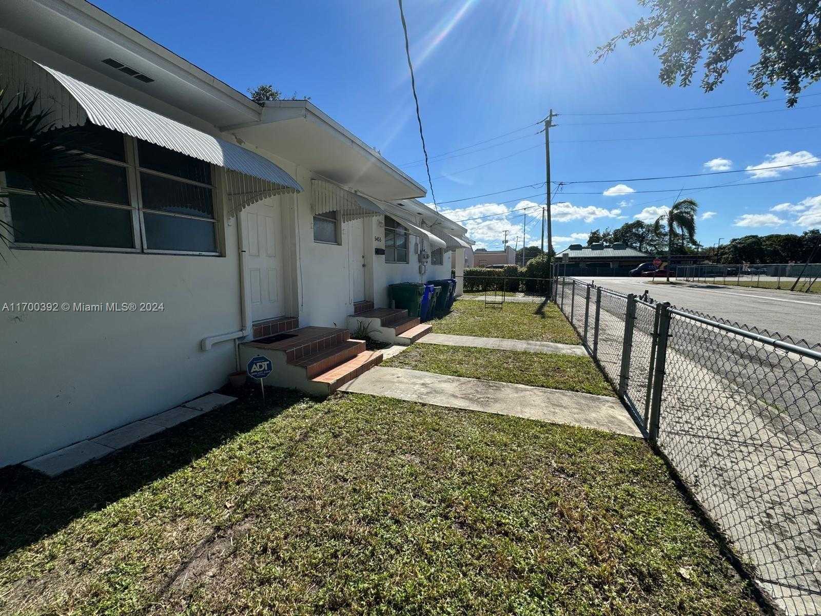 Small Image of 890 NORTH WEST 55TH ST, Miami Number 7