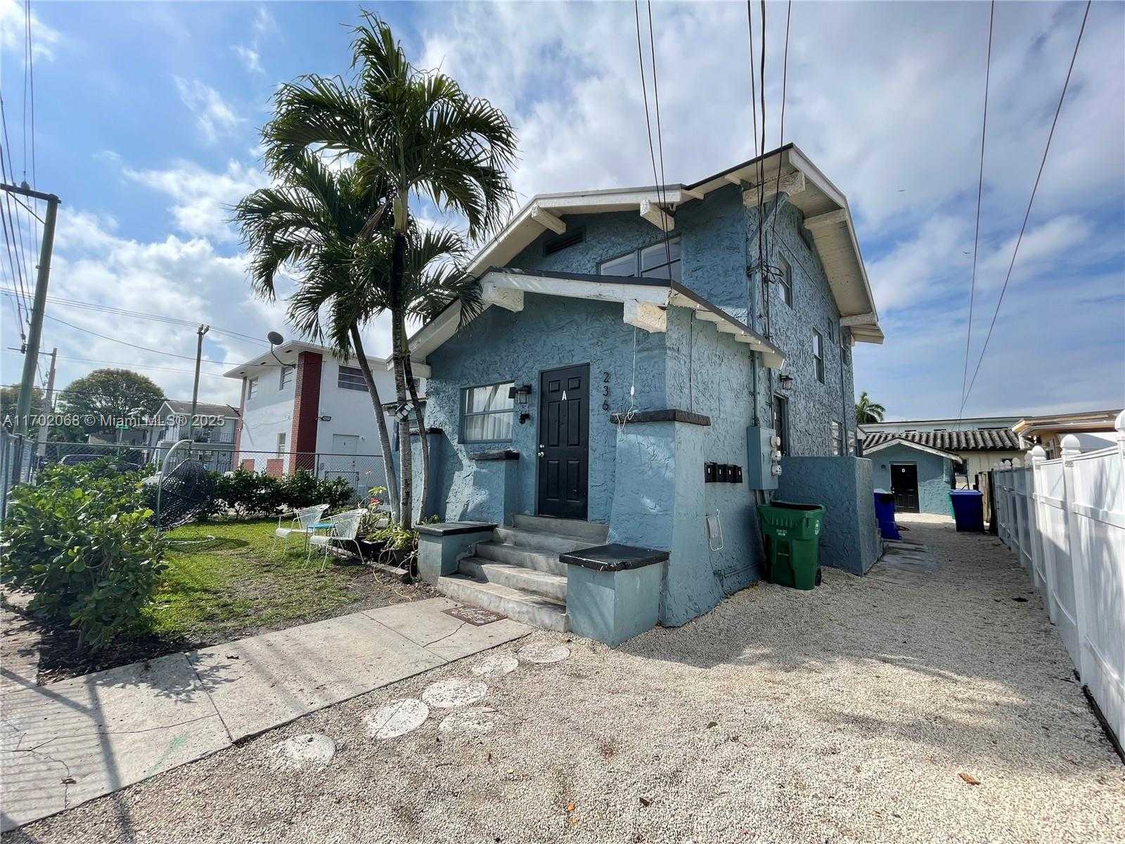 Small Image of 236 SOUTH WEST 10 AVENUE, Miami Number 3