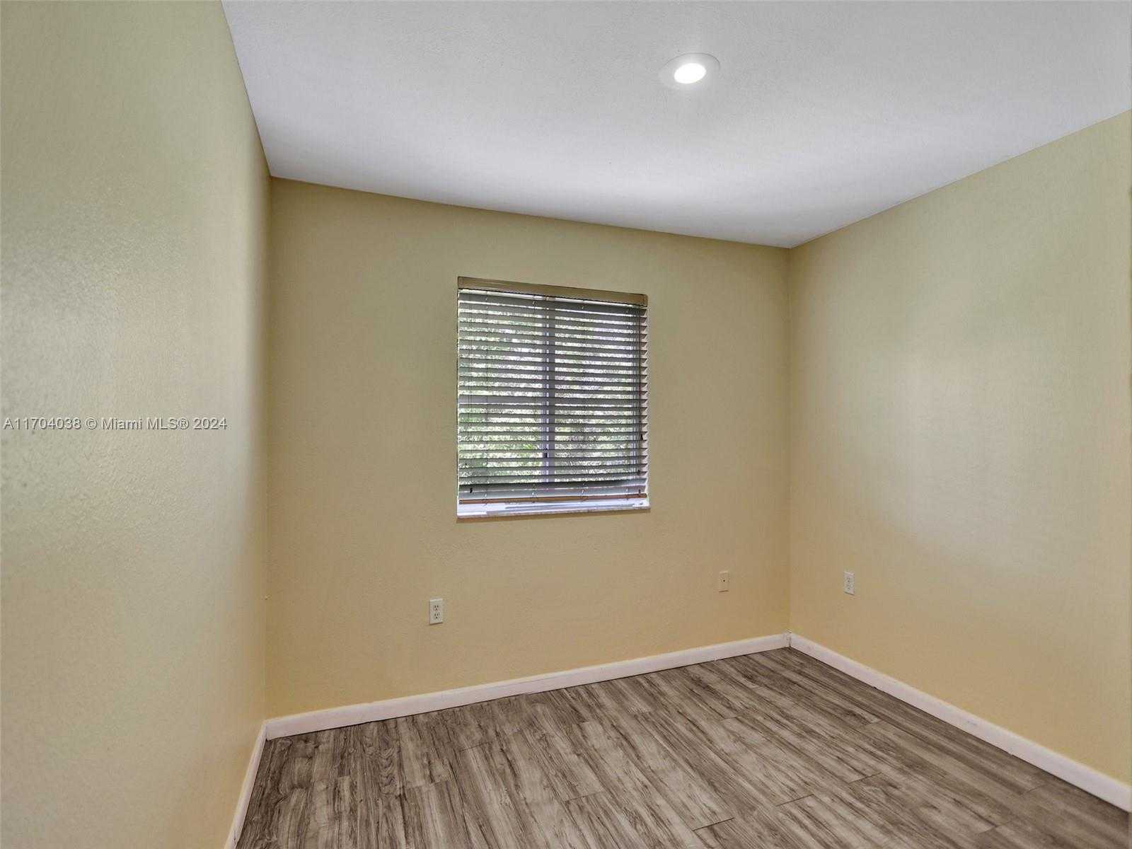 Small Image of 421 NORTH WEST 40TH CT #4, Oakland Park Number 12