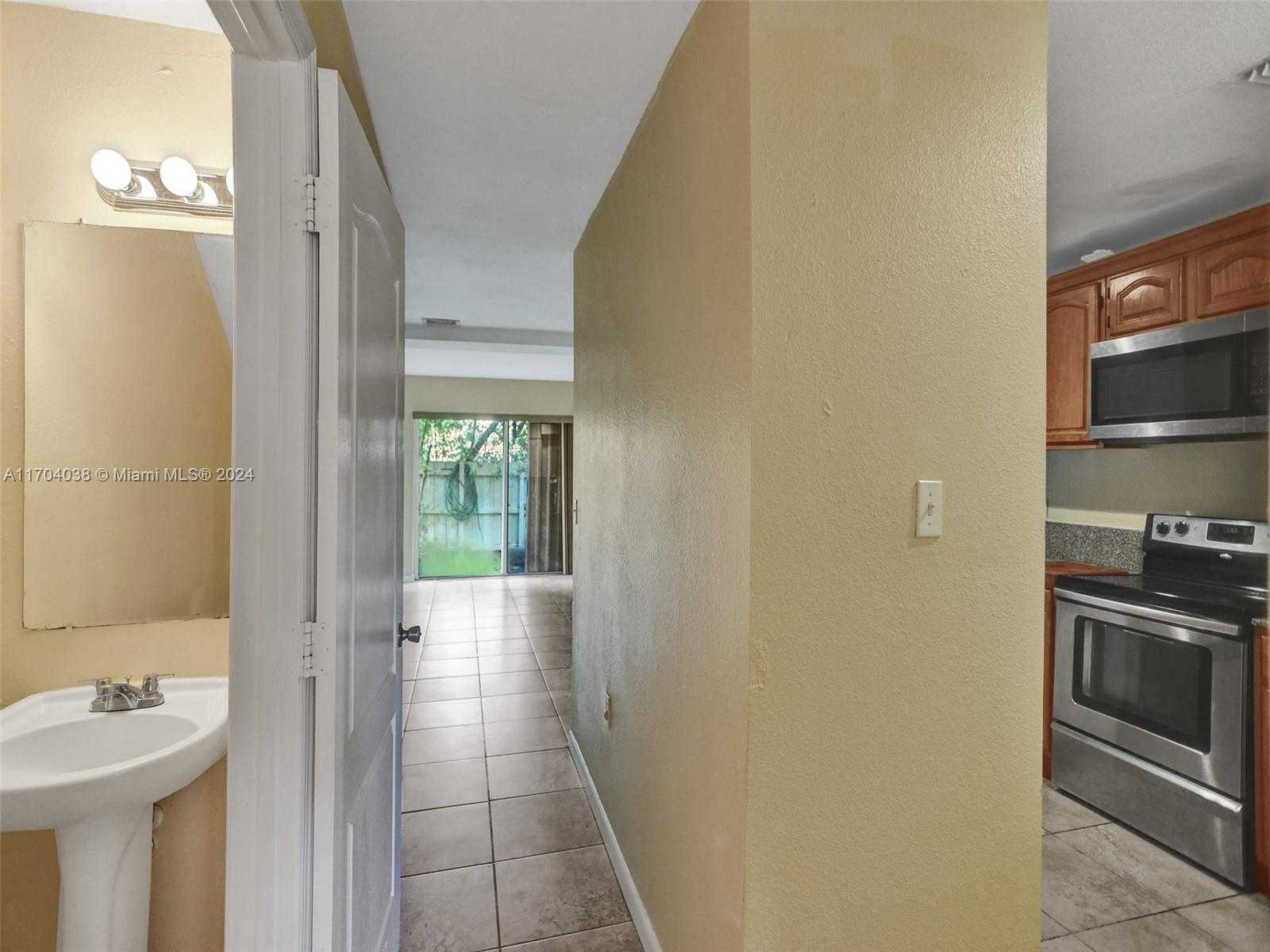 Small Image of 421 NORTH WEST 40TH CT #4, Oakland Park Number 5