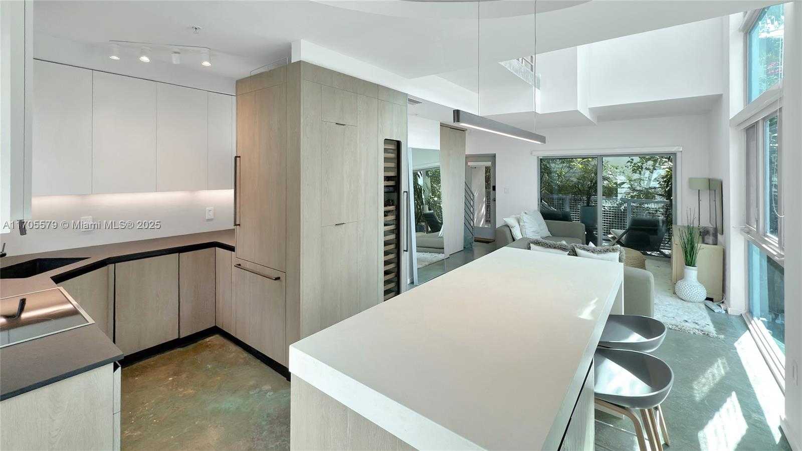 Small Image of 734 MICHIGAN AVE #2, Miami Beach Number 12