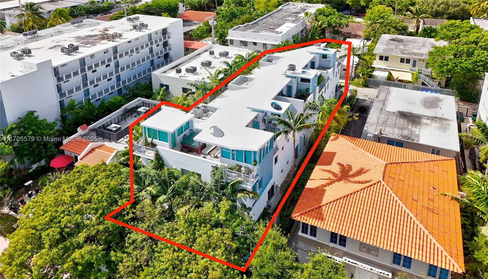 Small Image of 734 MICHIGAN AVE #2, Miami Beach Number 2