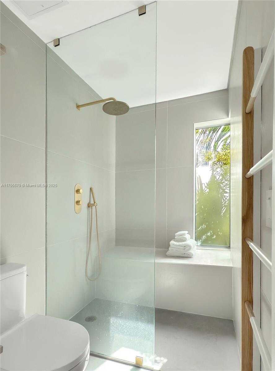 Small Image of 734 MICHIGAN AVE #2, Miami Beach Number 20
