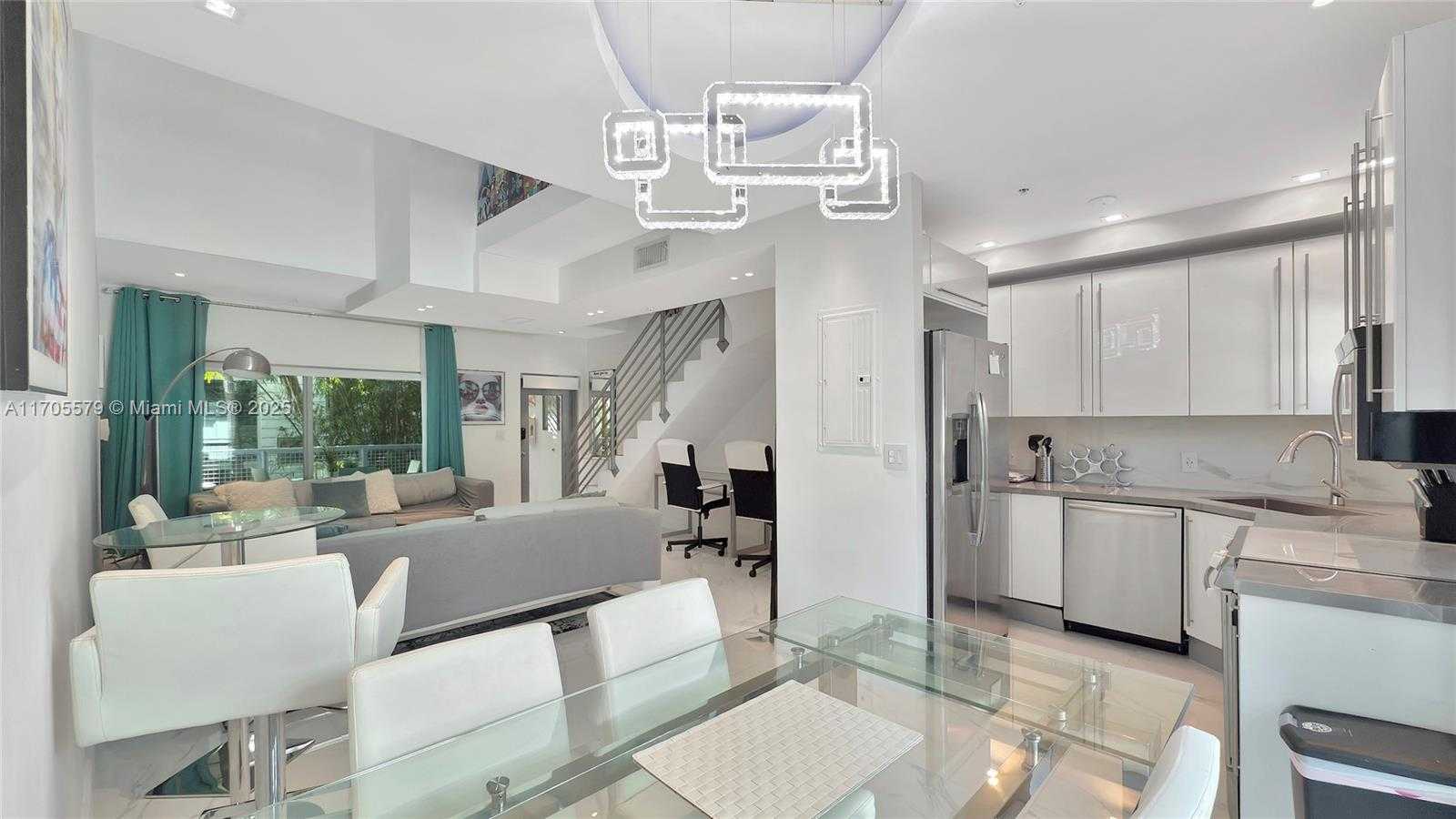 Small Image of 734 MICHIGAN AVE #2, Miami Beach Number 32