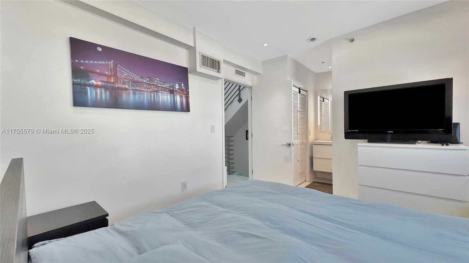 Small Image of 734 MICHIGAN AVE #2, Miami Beach Number 36