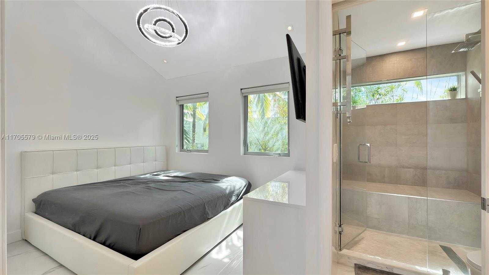 Small Image of 734 MICHIGAN AVE #2, Miami Beach Number 38