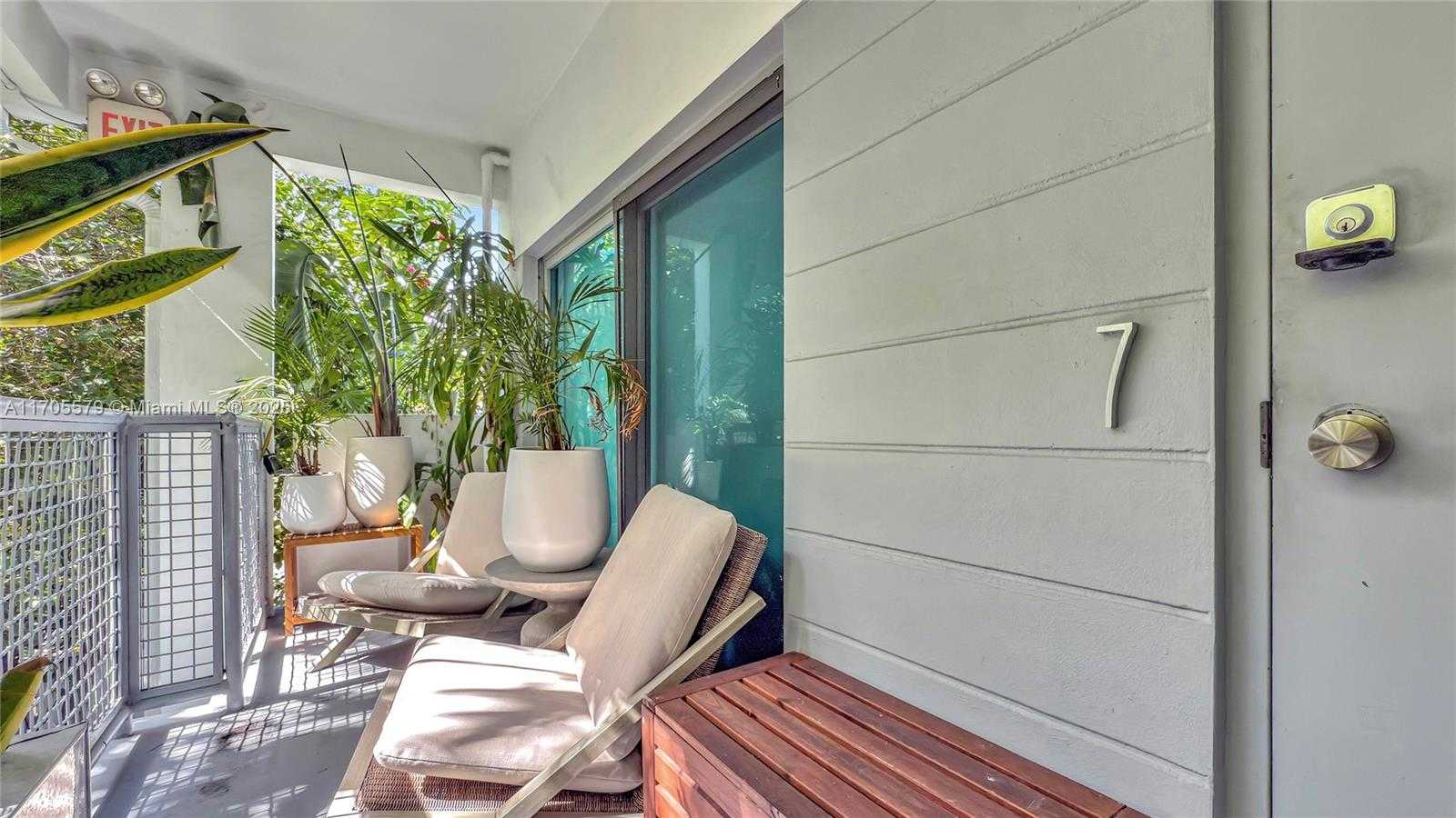 Small Image of 734 MICHIGAN AVE #2, Miami Beach Number 9