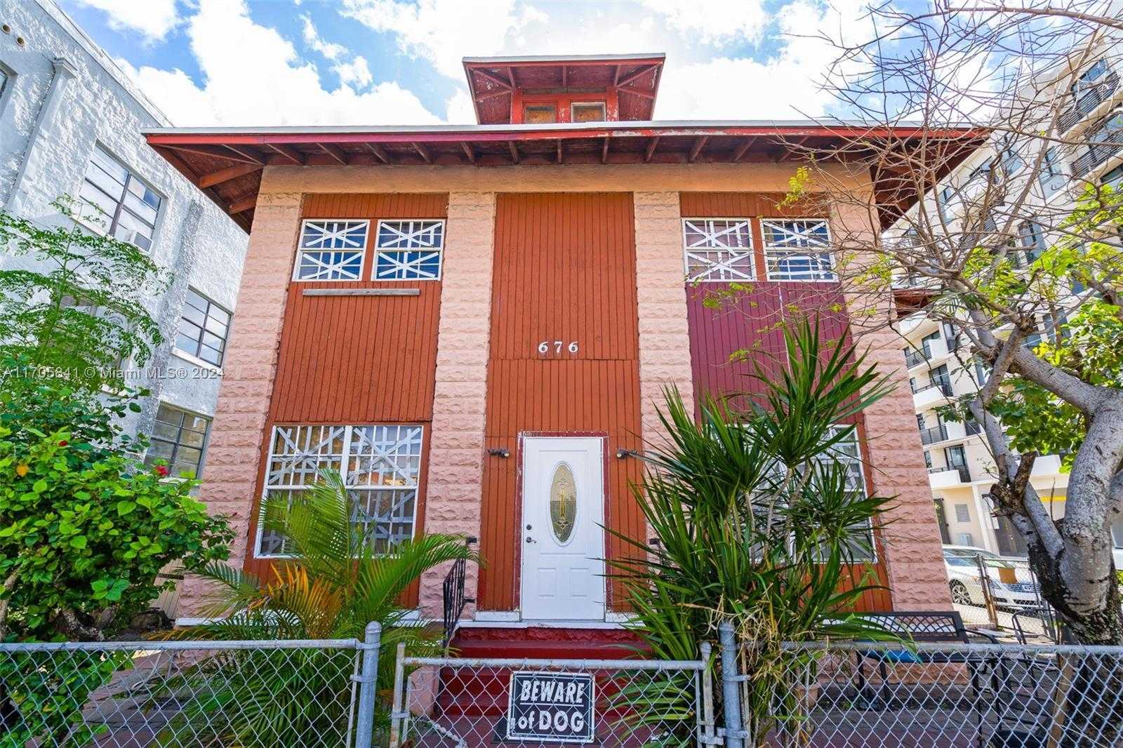 Small Image of 676 SOUTH WEST 1ST ST, Miami Number 11