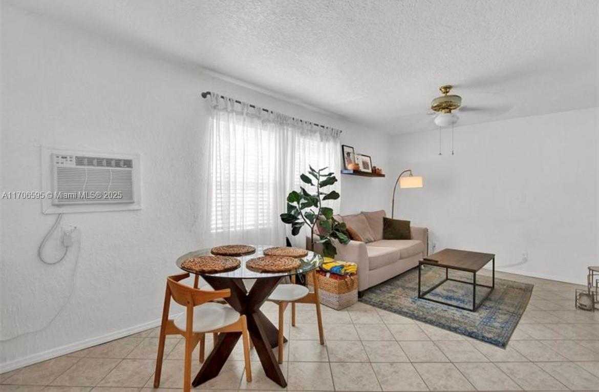 Small Image of 1215 NORTH EAST 6TH ST #4, Fort Lauderdale Number 3