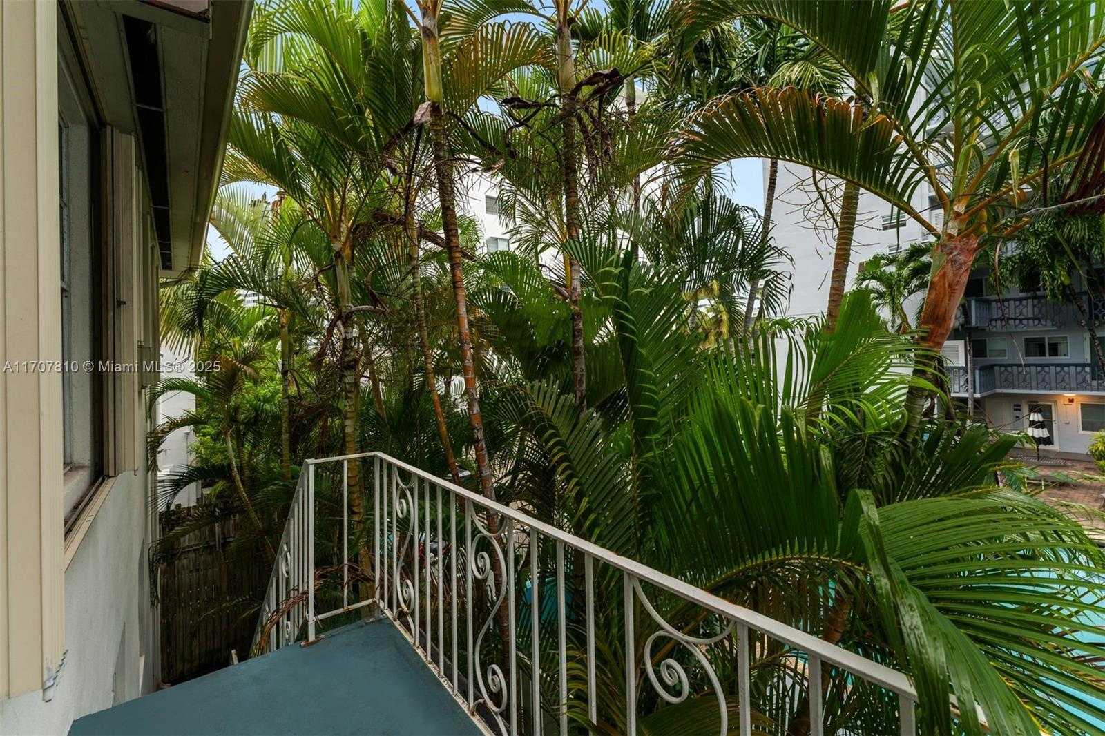 Small Image of 1622 BAY RD #4, Miami Beach Number 21