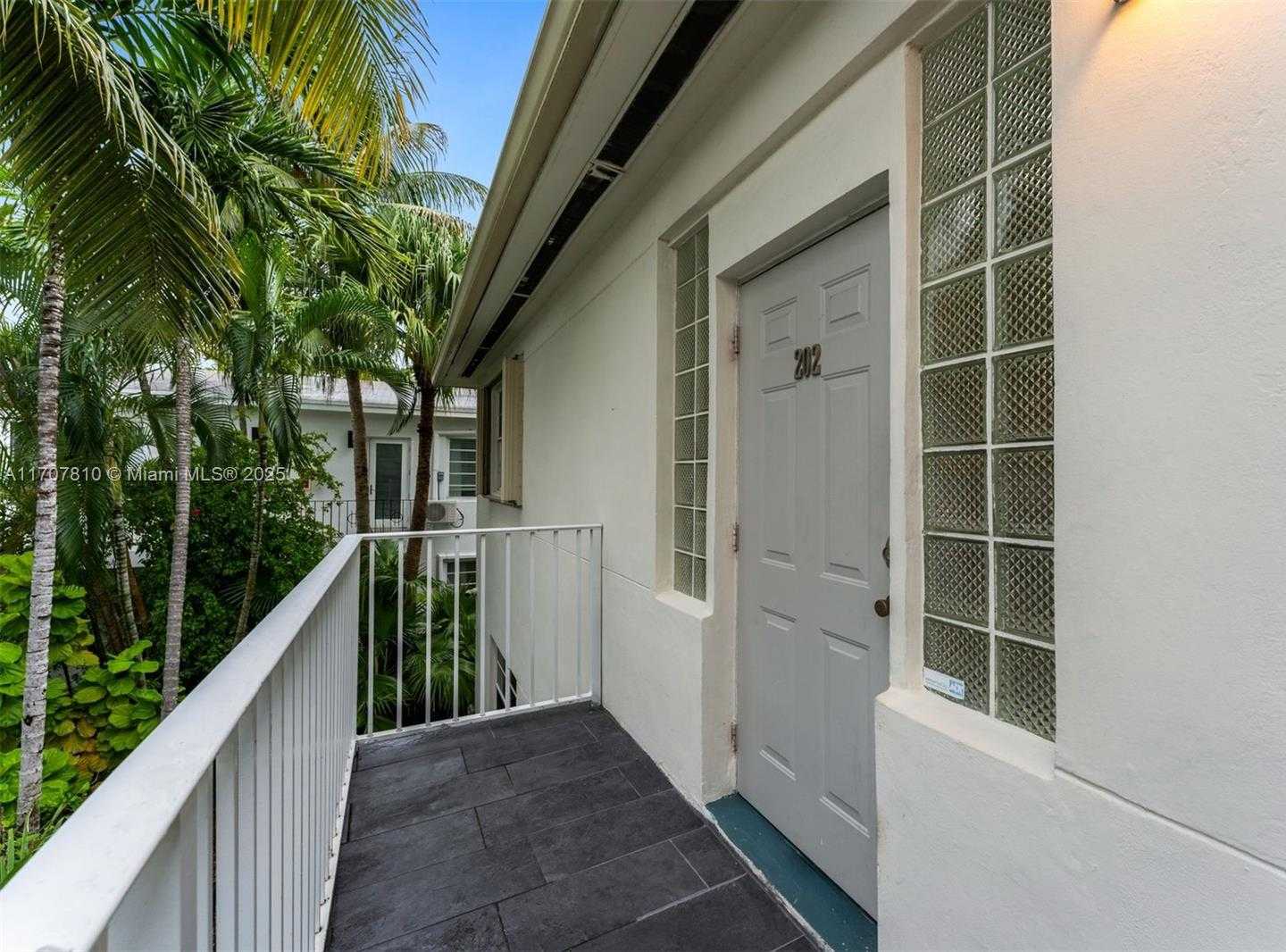Small Image of 1622 BAY RD #4, Miami Beach Number 22