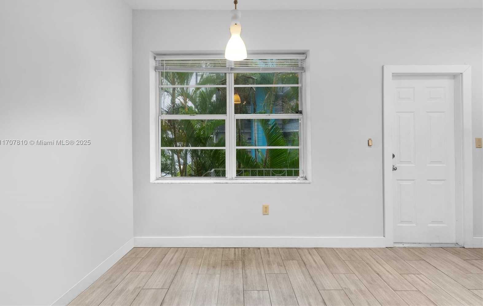 Small Image of 1622 BAY RD #4, Miami Beach Number 8