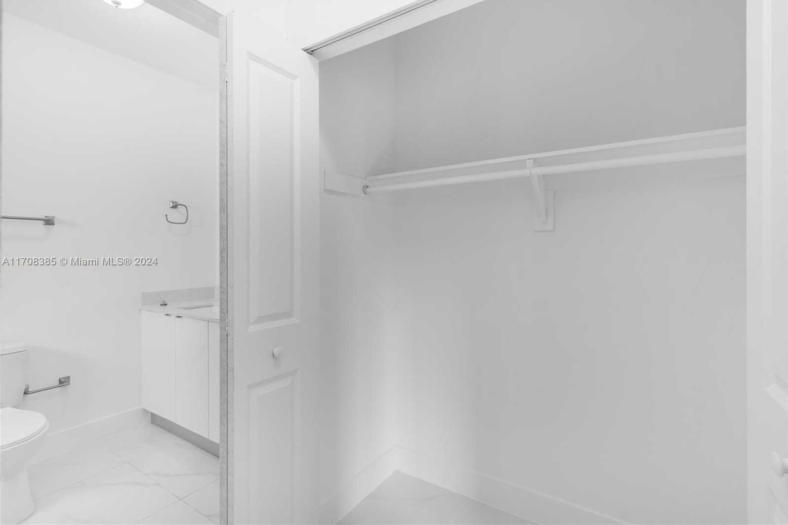 Small Image of 11970 SOUTH WEST 213 ST, Miami Number 18