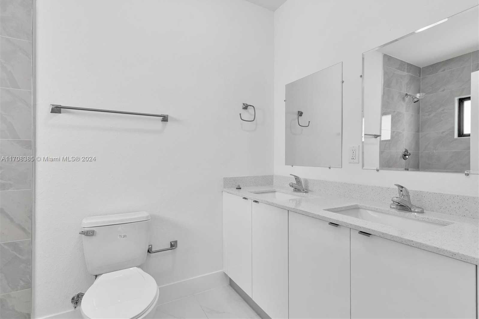 Small Image of 11970 SOUTH WEST 213 ST, Miami Number 19