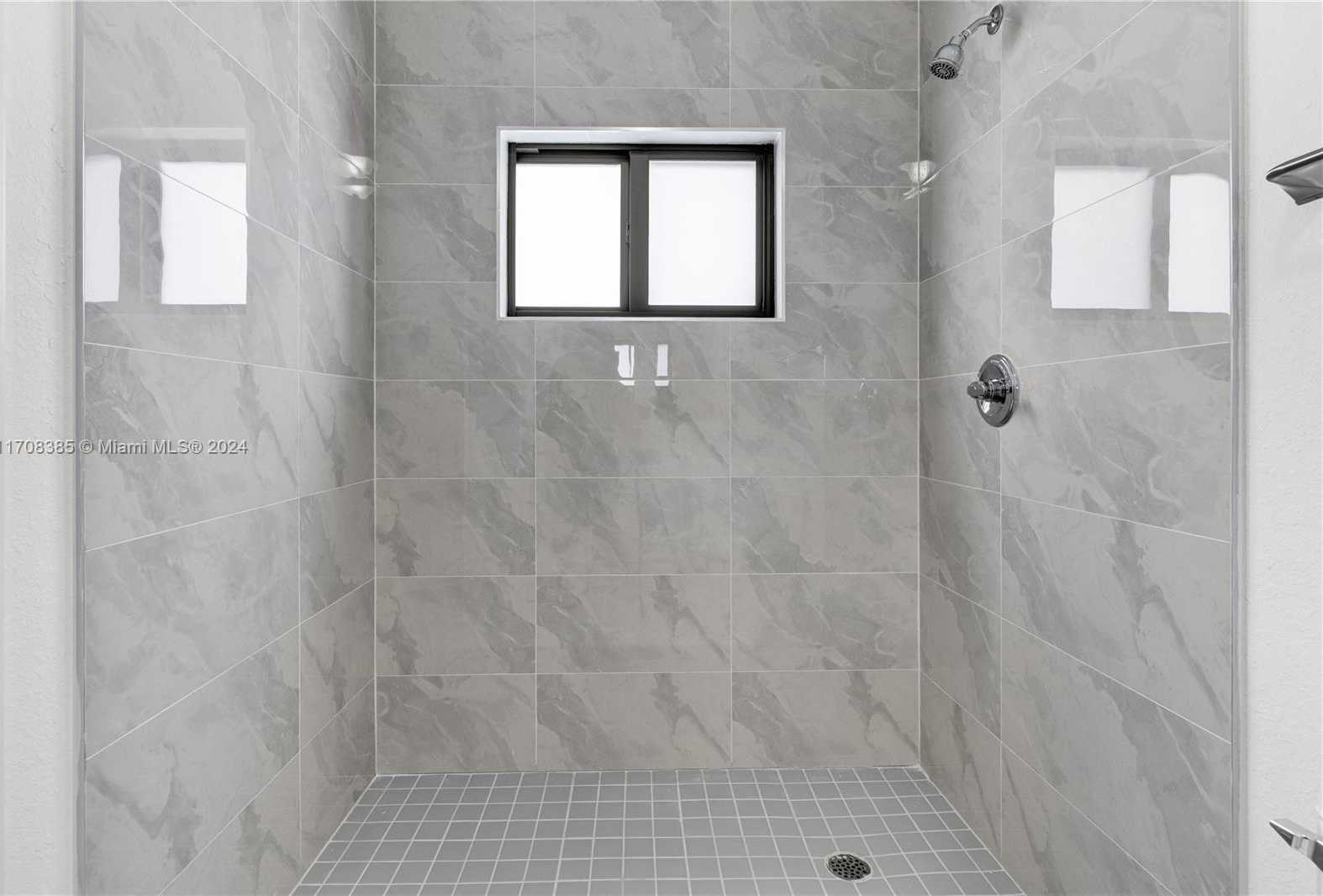 Small Image of 11970 SOUTH WEST 213 ST, Miami Number 20