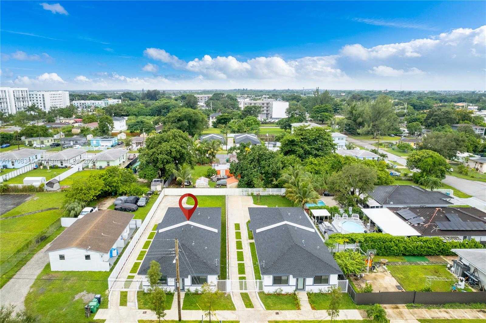 Small Image of 11970 SOUTH WEST 213 ST, Miami Number 41