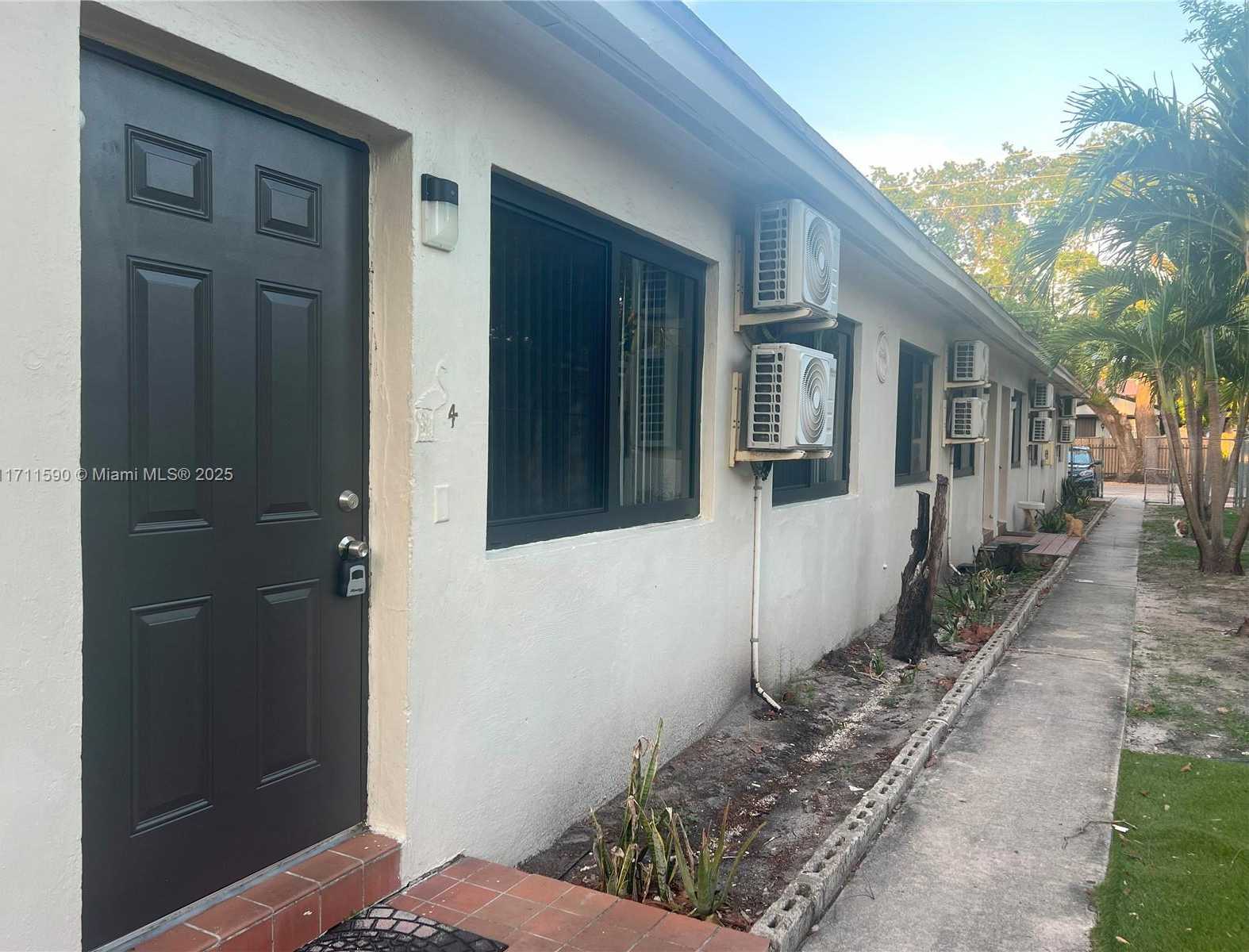 Small Image of 5520 NORTH EAST 1ST CT, Miami Number 12