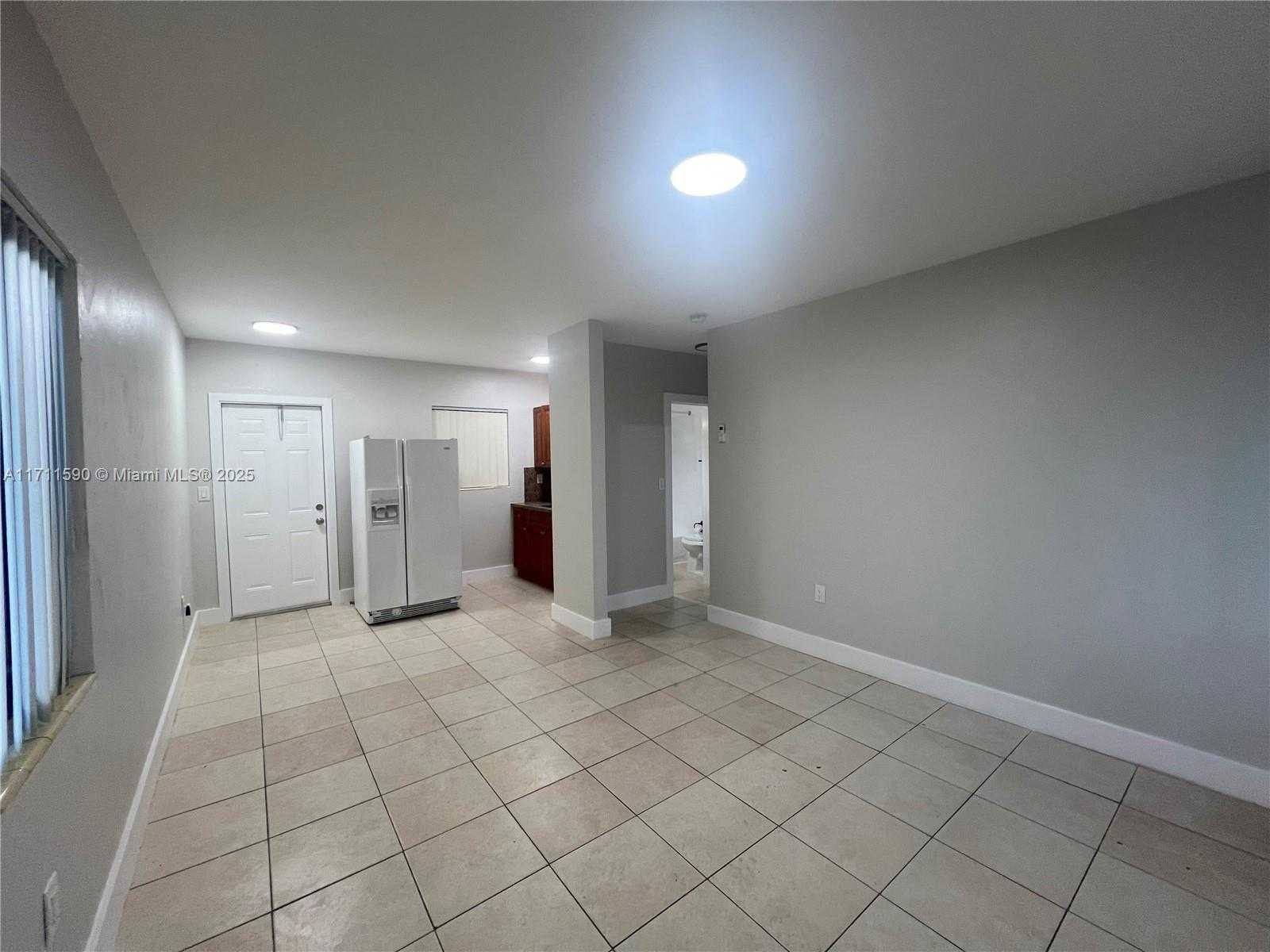 Small Image of 5520 NORTH EAST 1ST CT, Miami Number 14