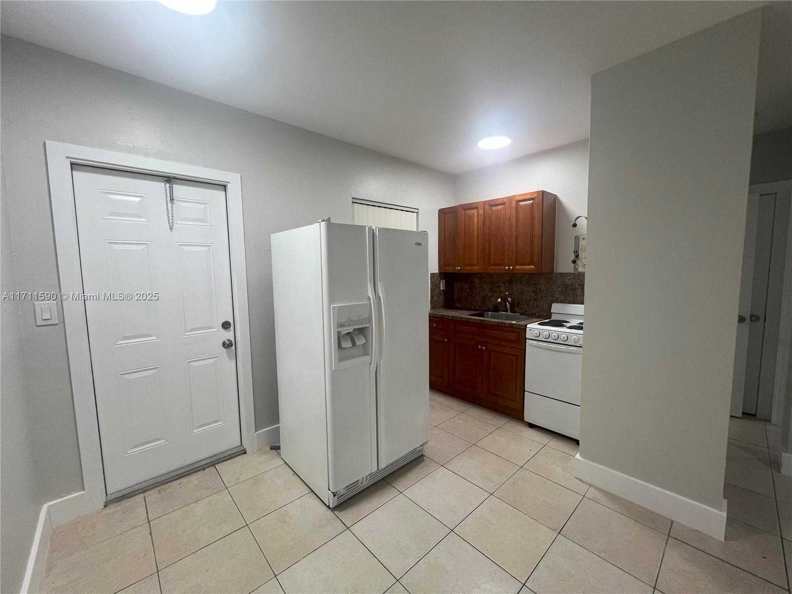Small Image of 5520 NORTH EAST 1ST CT, Miami Number 15