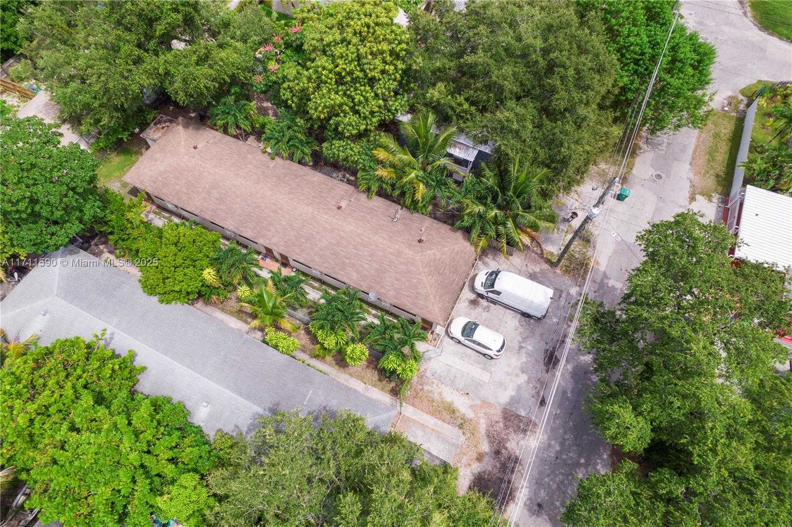 Small Image of 5520 NORTH EAST 1ST CT, Miami Number 2
