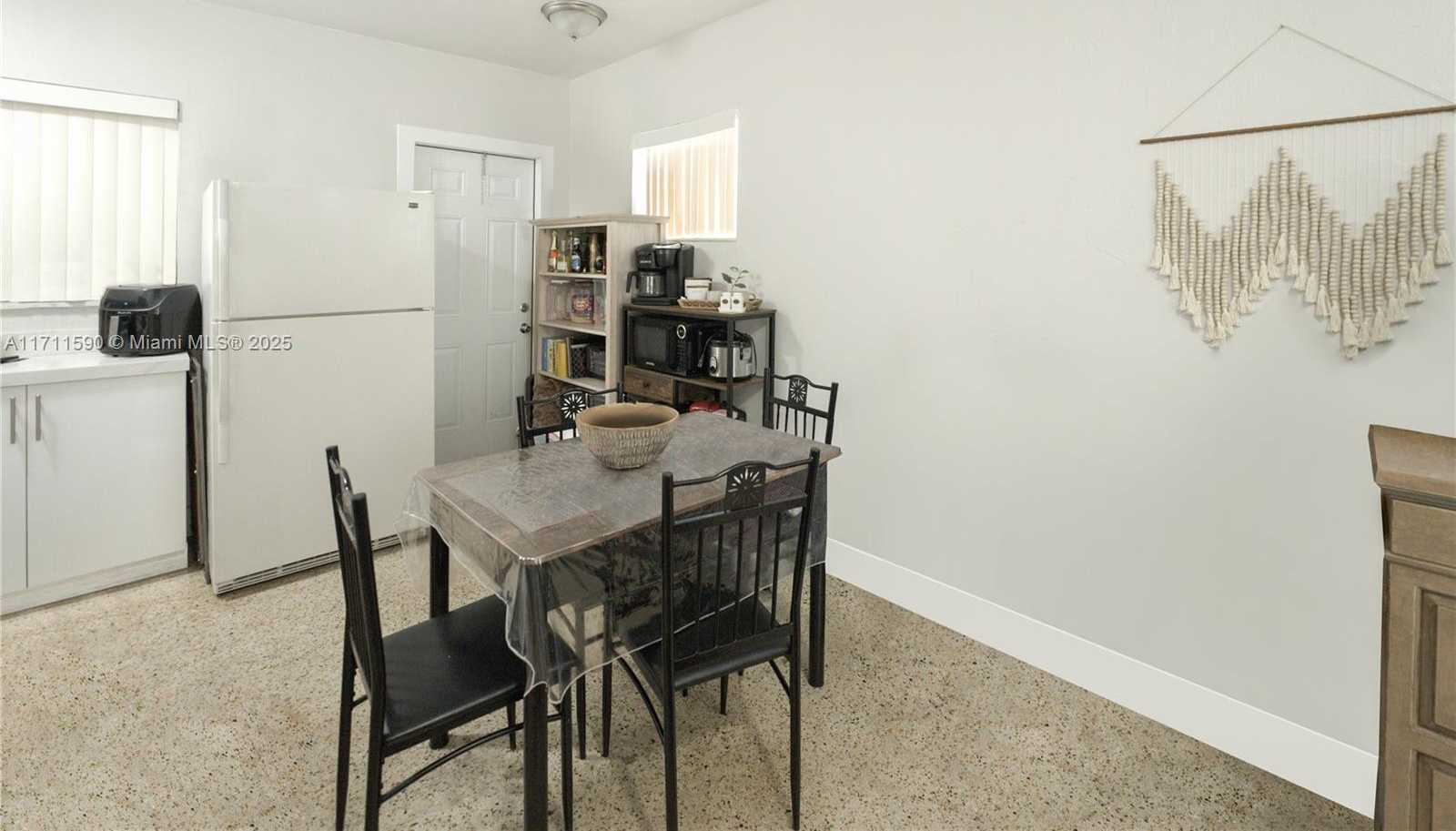 Small Image of 5520 NORTH EAST 1ST CT, Miami Number 25
