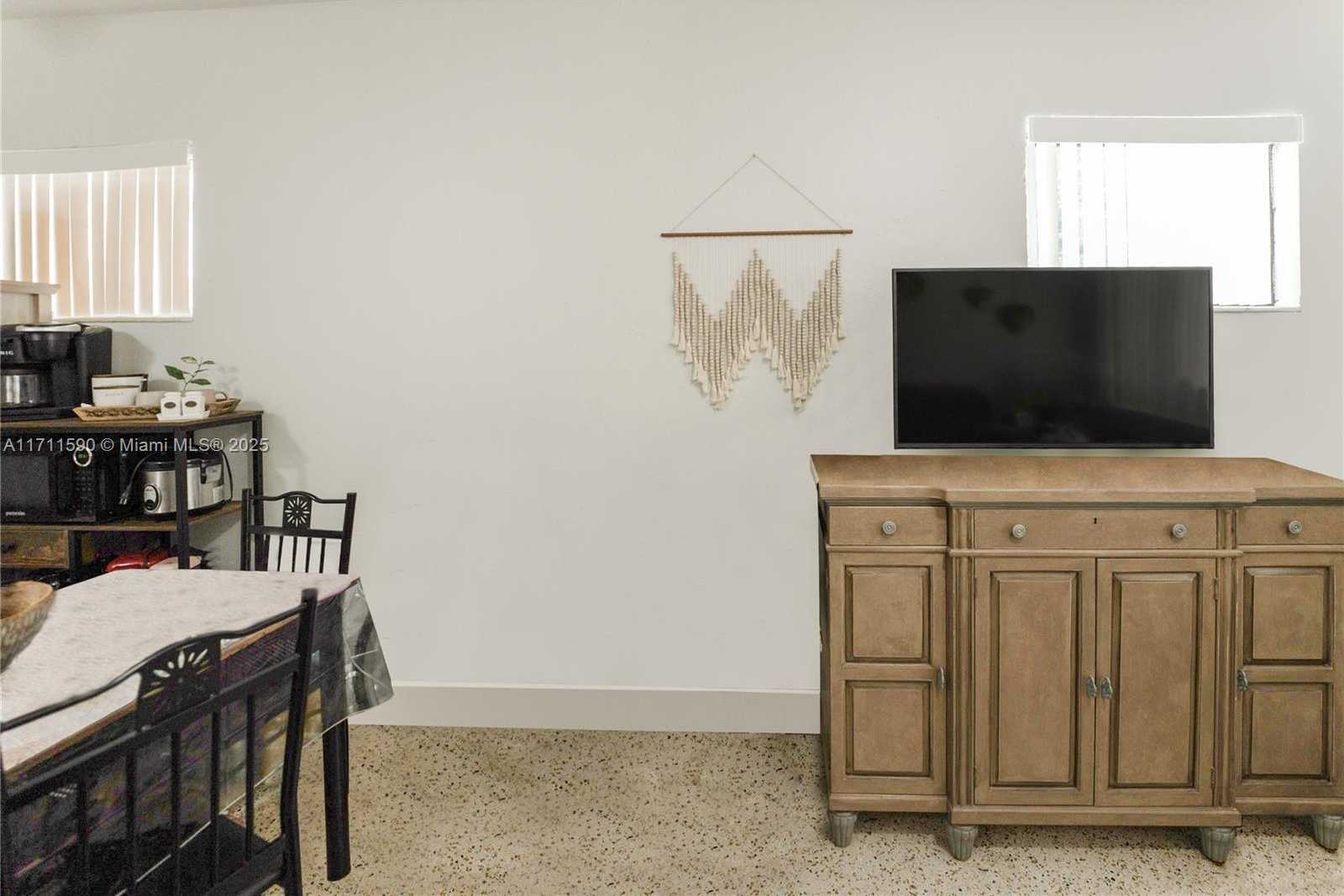 Small Image of 5520 NORTH EAST 1ST CT, Miami Number 26
