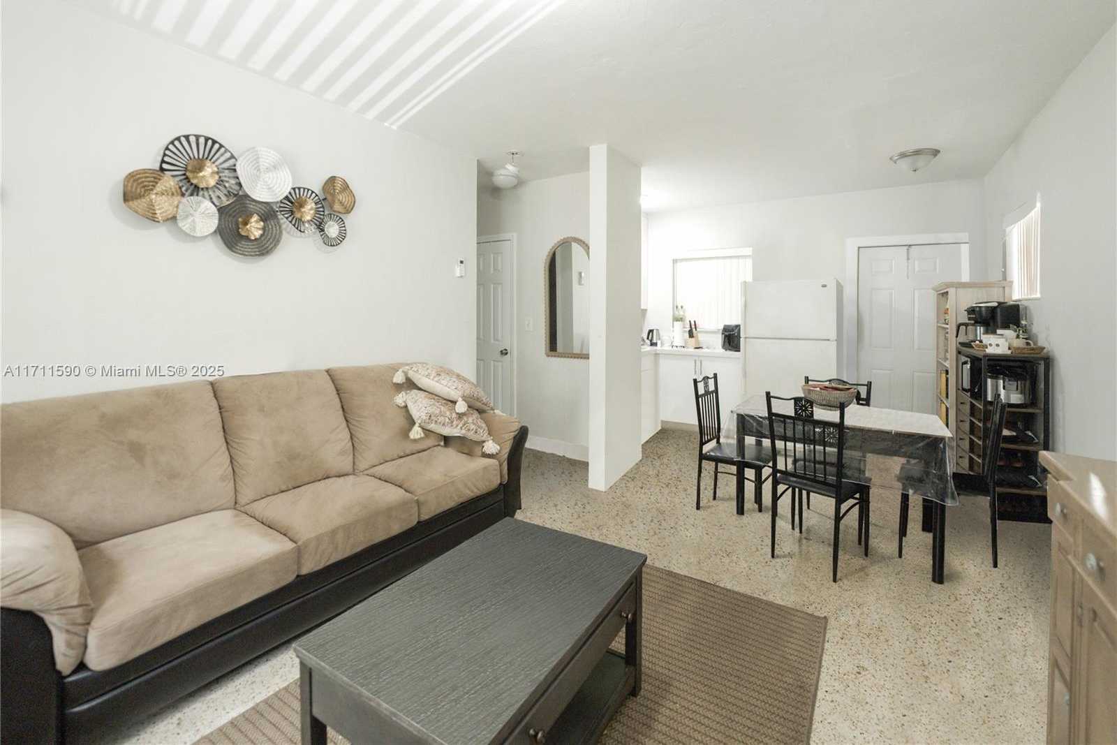 Small Image of 5520 NORTH EAST 1ST CT, Miami Number 31