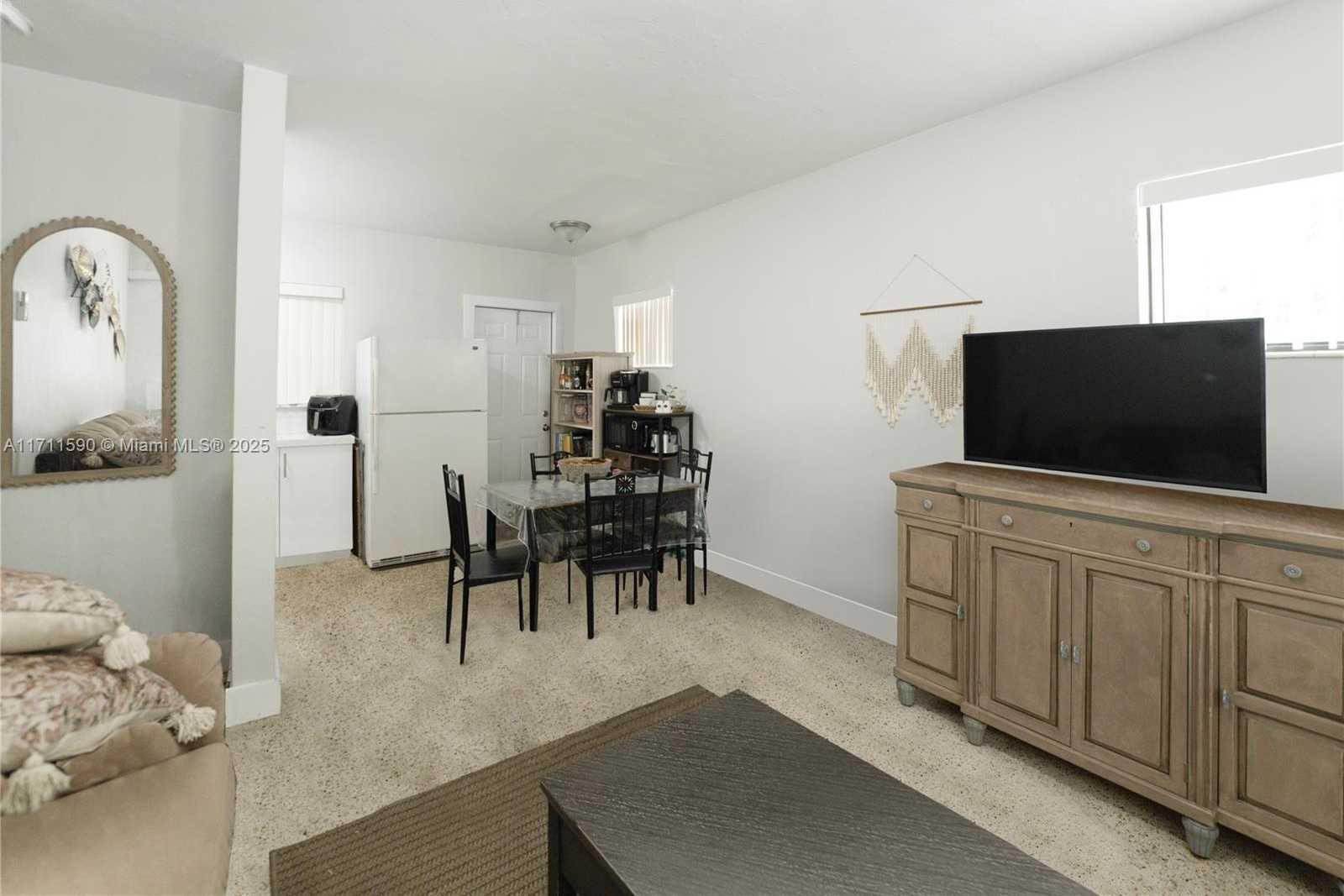 Small Image of 5520 NORTH EAST 1ST CT, Miami Number 33