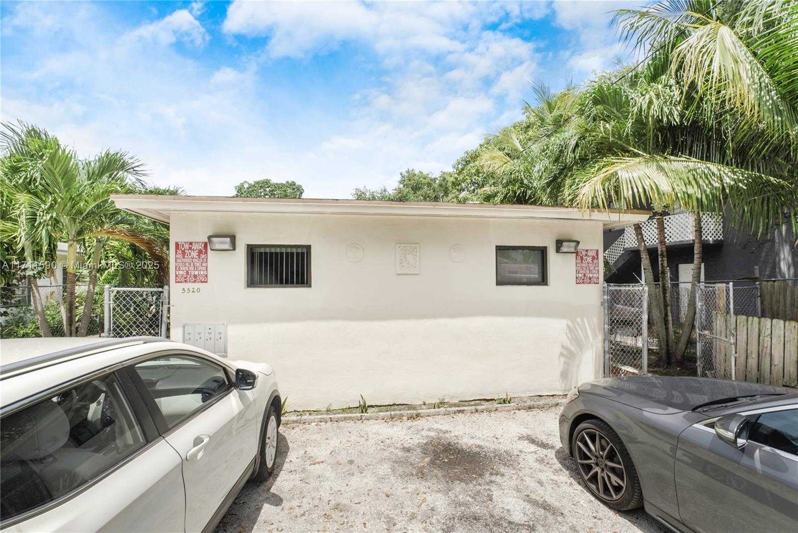 Small Image of 5520 NORTH EAST 1ST CT, Miami Number 7