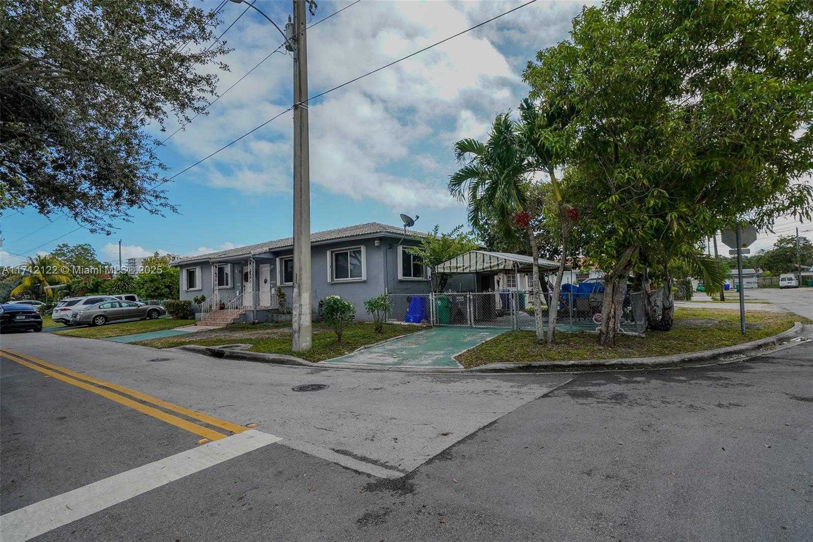Small Image of 3140 SOUTH WEST 27TH TER #2, Miami Number 2