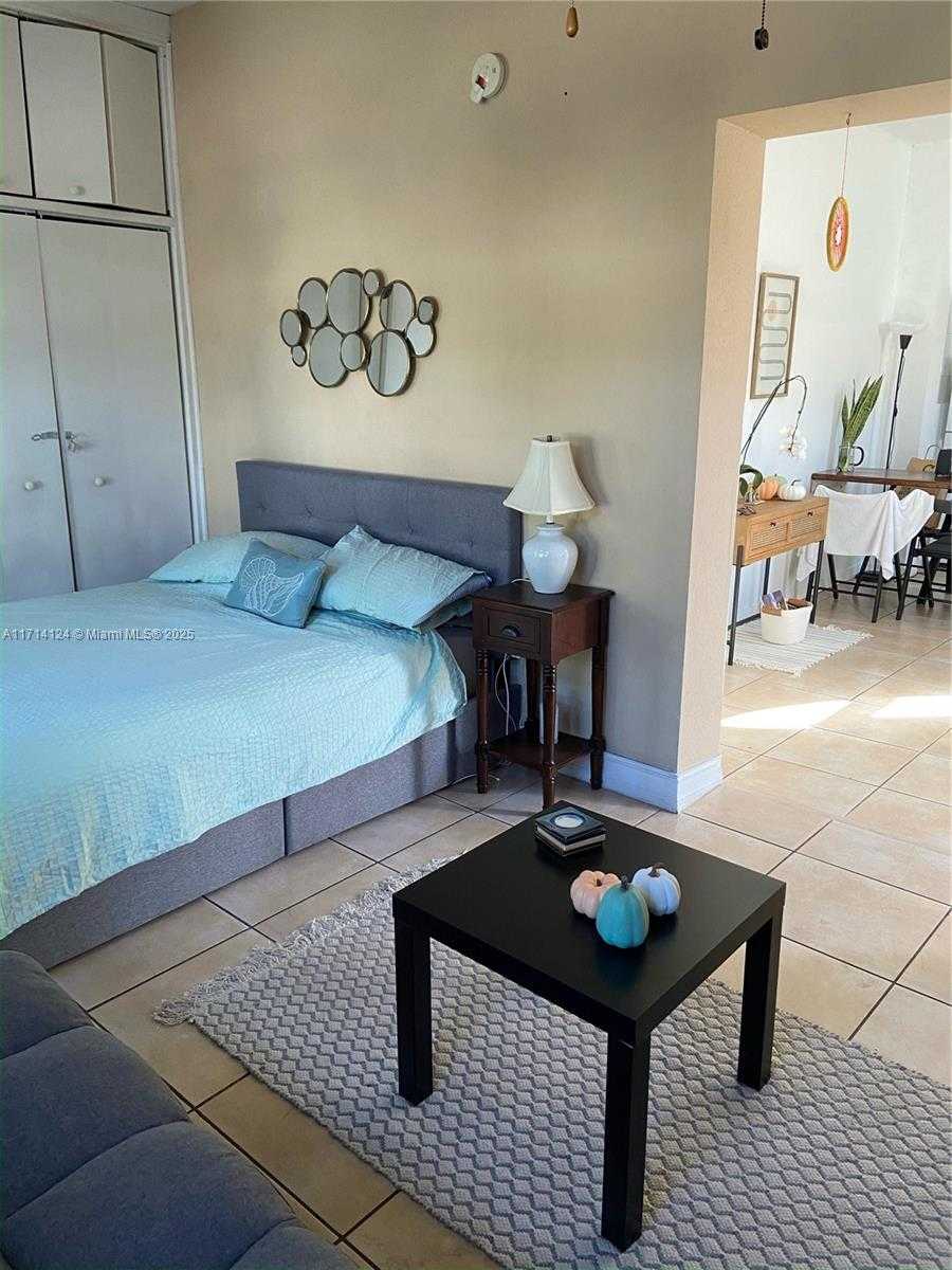 Small Image of 1678 SOUTH WEST 11TH ST #4, Miami Number 52