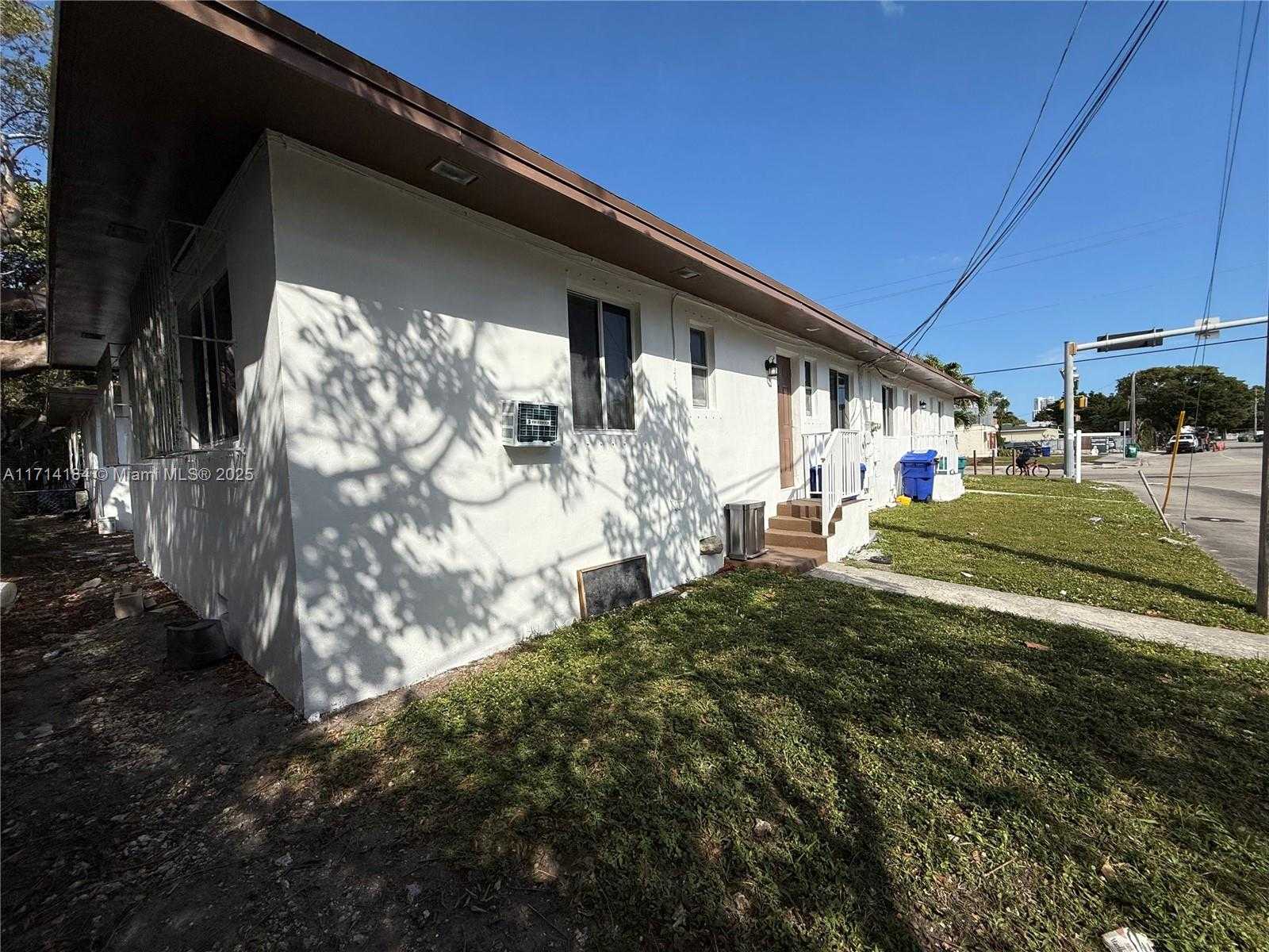 Small Image of 2900 NORTH WEST 10TH AVE, Miami Number 10