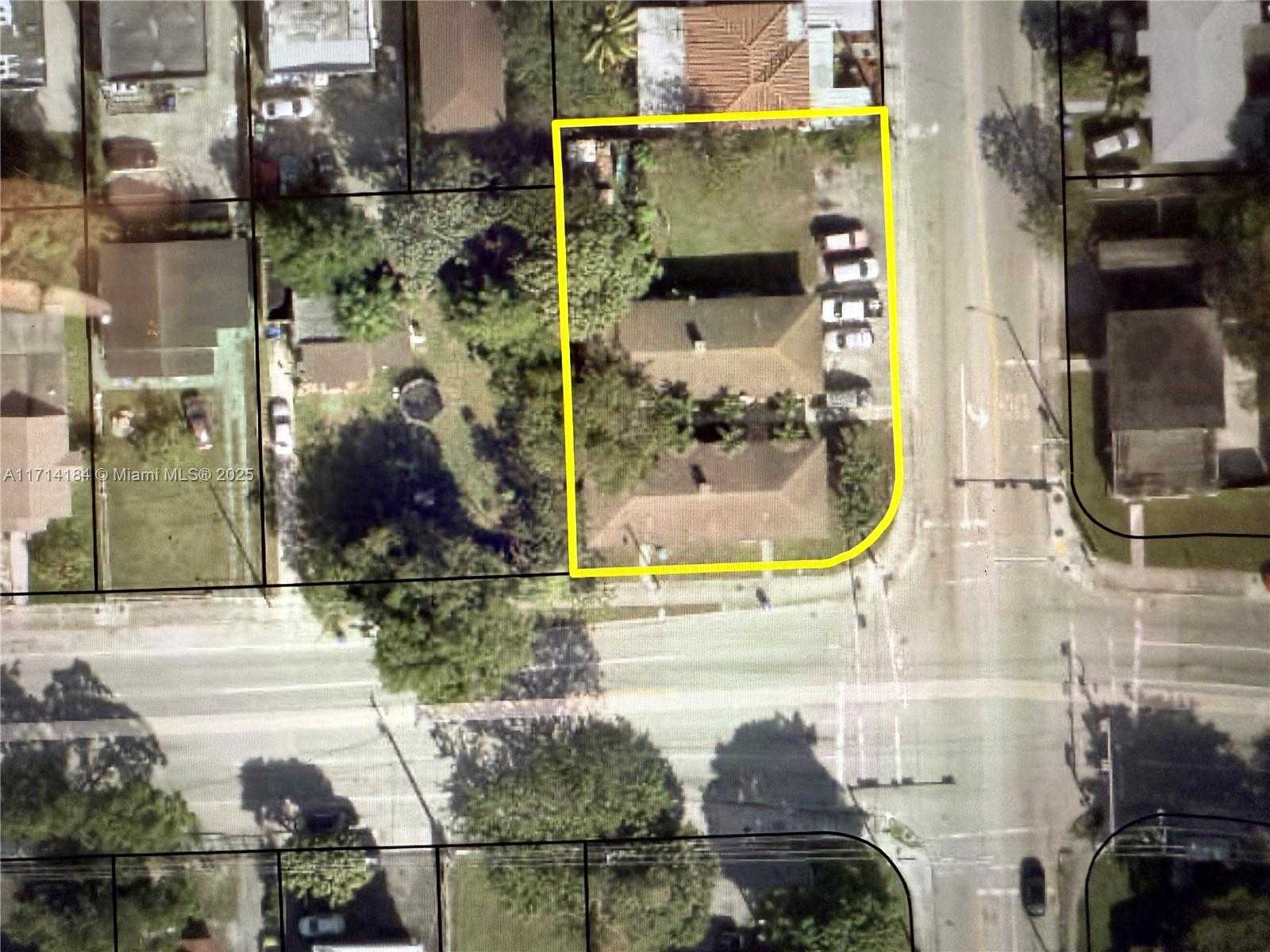 Small Image of 2900 NORTH WEST 10TH AVE, Miami Number 2