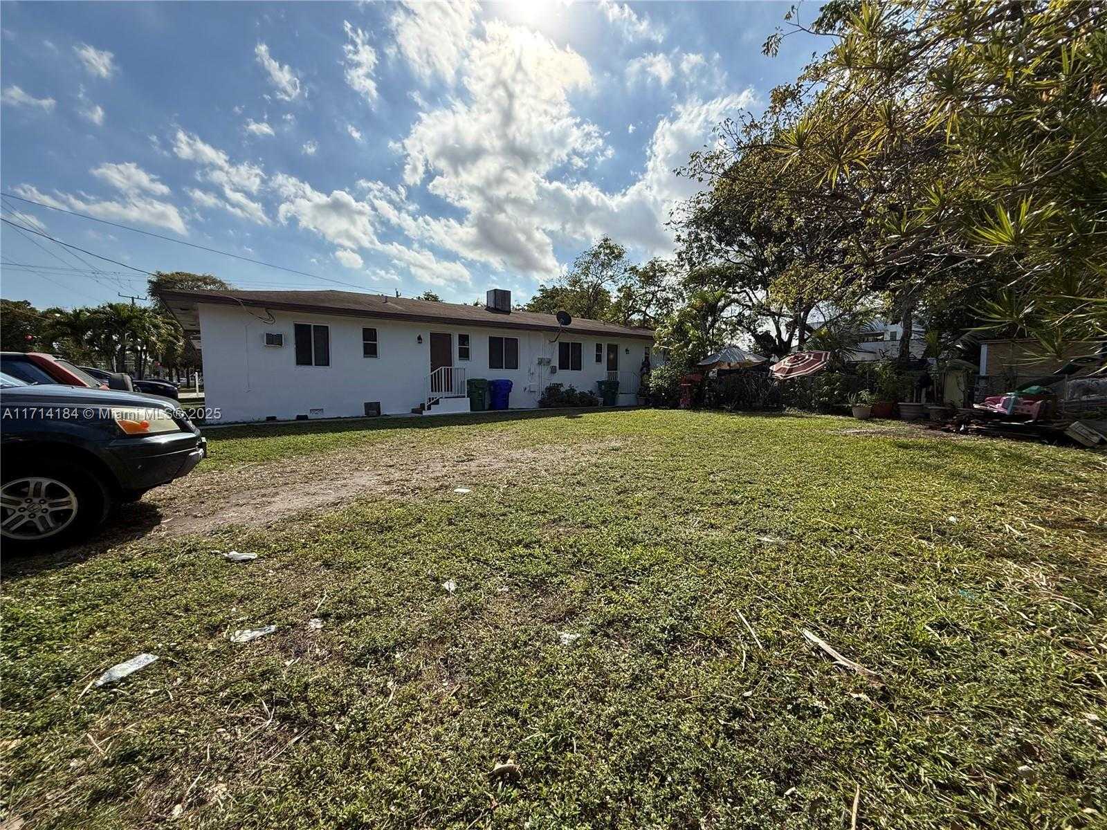 Small Image of 2900 NORTH WEST 10TH AVE, Miami Number 3