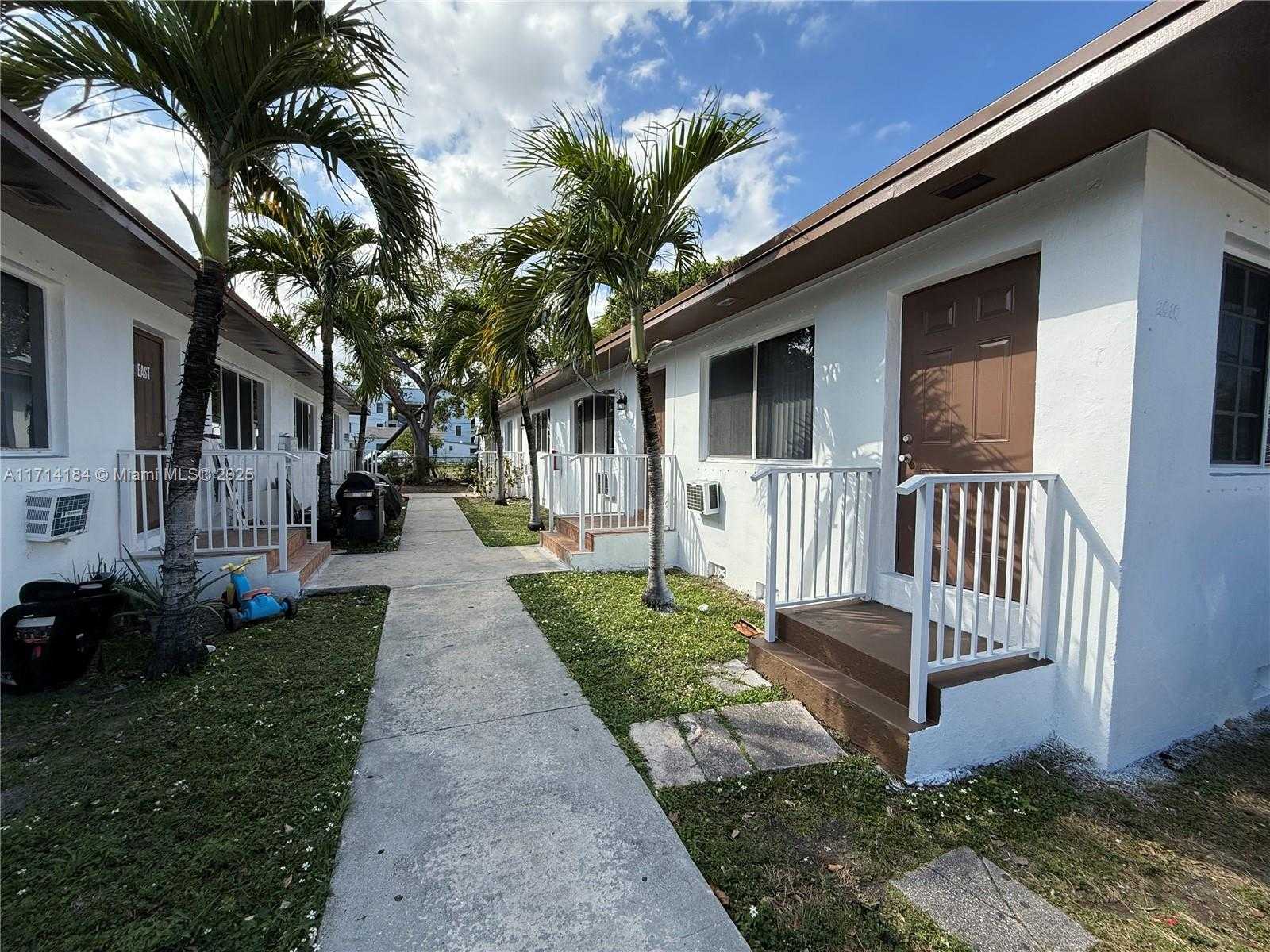Small Image of 2900 NORTH WEST 10TH AVE, Miami Number 9