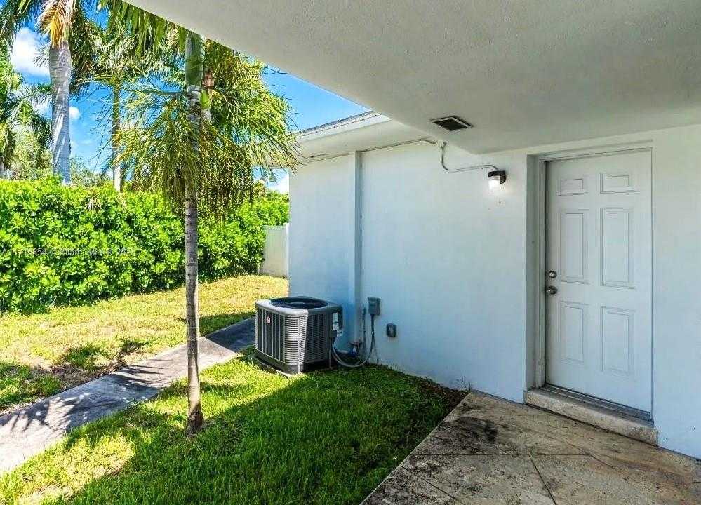 Small Image of 715 NORTH EAST 92ND ST #4, Miami Shores Number 10