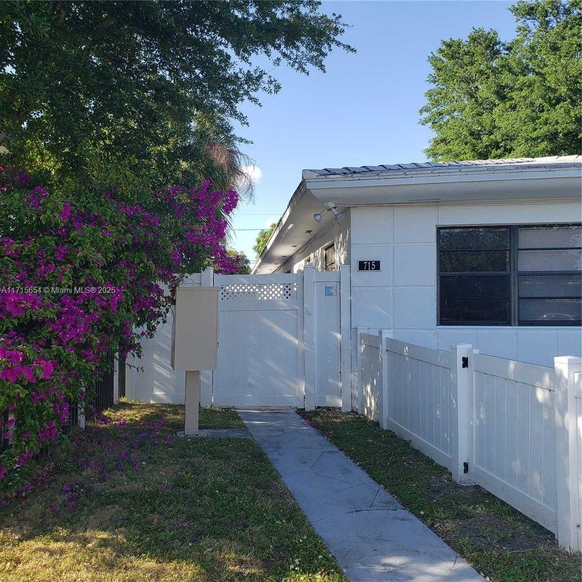 Small Image of 715 NORTH EAST 92ND ST #4, Miami Shores Number 14