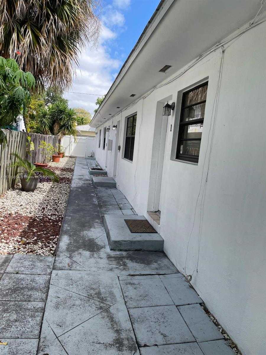 Small Image of 715 NORTH EAST 92ND ST #4, Miami Shores Number 21